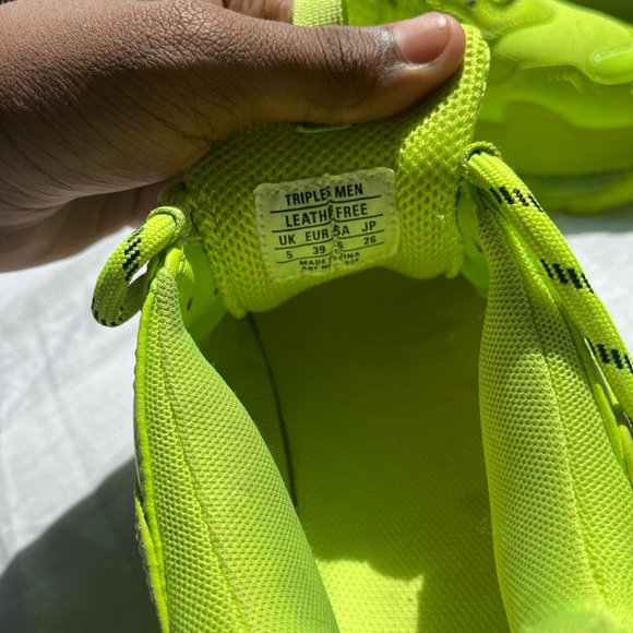Balenciaga neon green sneakers💚💚 - Picture 2 of 5